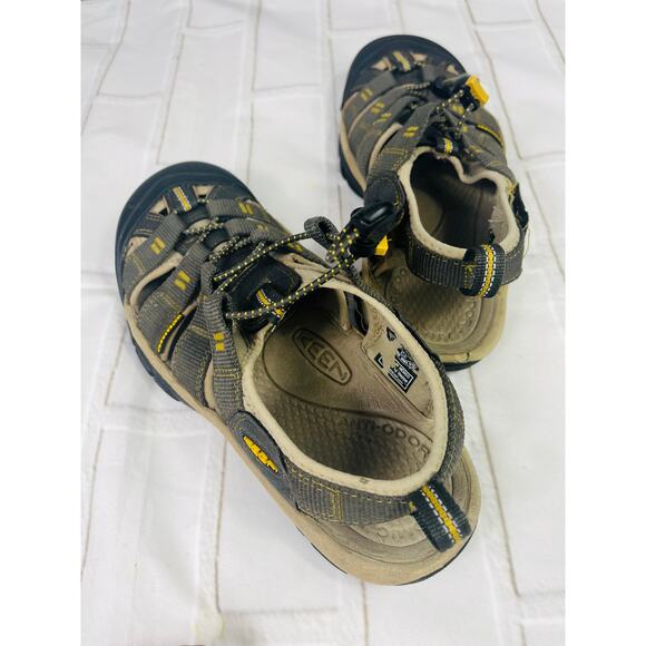 Keen Men\'s Newport H2 Sandal sz 8.5 main image 10